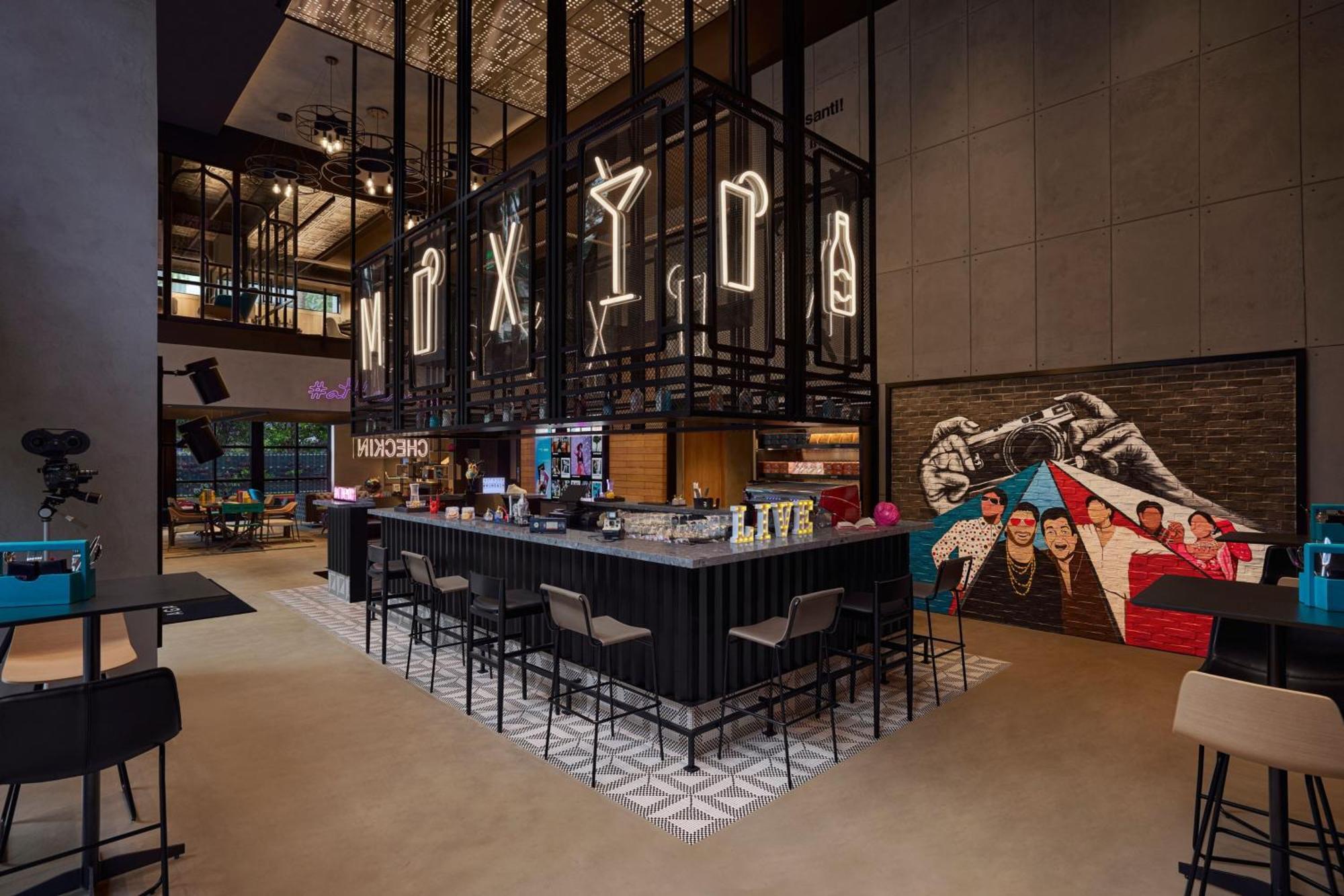 Moxy Mumbai Andheri West Екстериор снимка