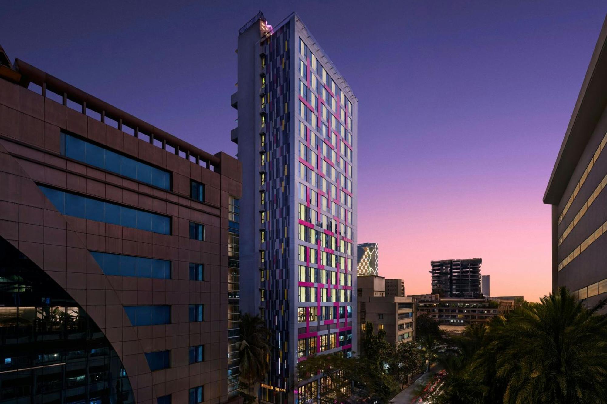 Moxy Mumbai Andheri West Екстериор снимка